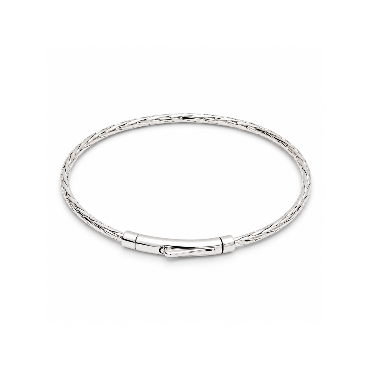 Silvoura Luxe Twist Bangel
