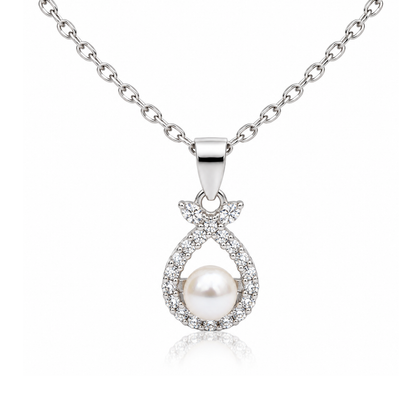Silvoura Pearl Embrace Pendant
